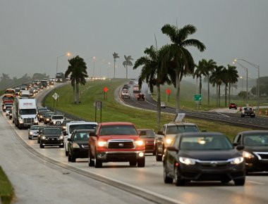 ΗΠΑ: Μαζική εκκένωση στη Φλόριντα εν αναμονή του φονικού κυκλώνα «Ίρμα»- Χωρίς ρεύμα θα μείνουν 4,1 εκατ. άνθρωποι